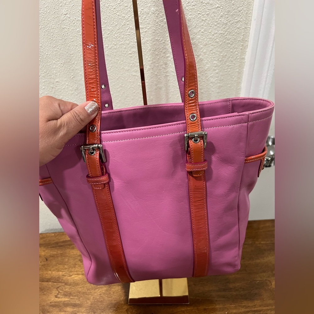 COACH Gallery Pink Leather Tote Bag-Authentic - Picture 4 of 16